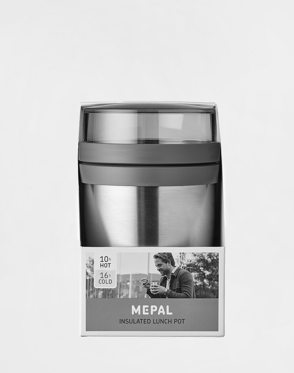 Ellipse pour le déjeuner isolée