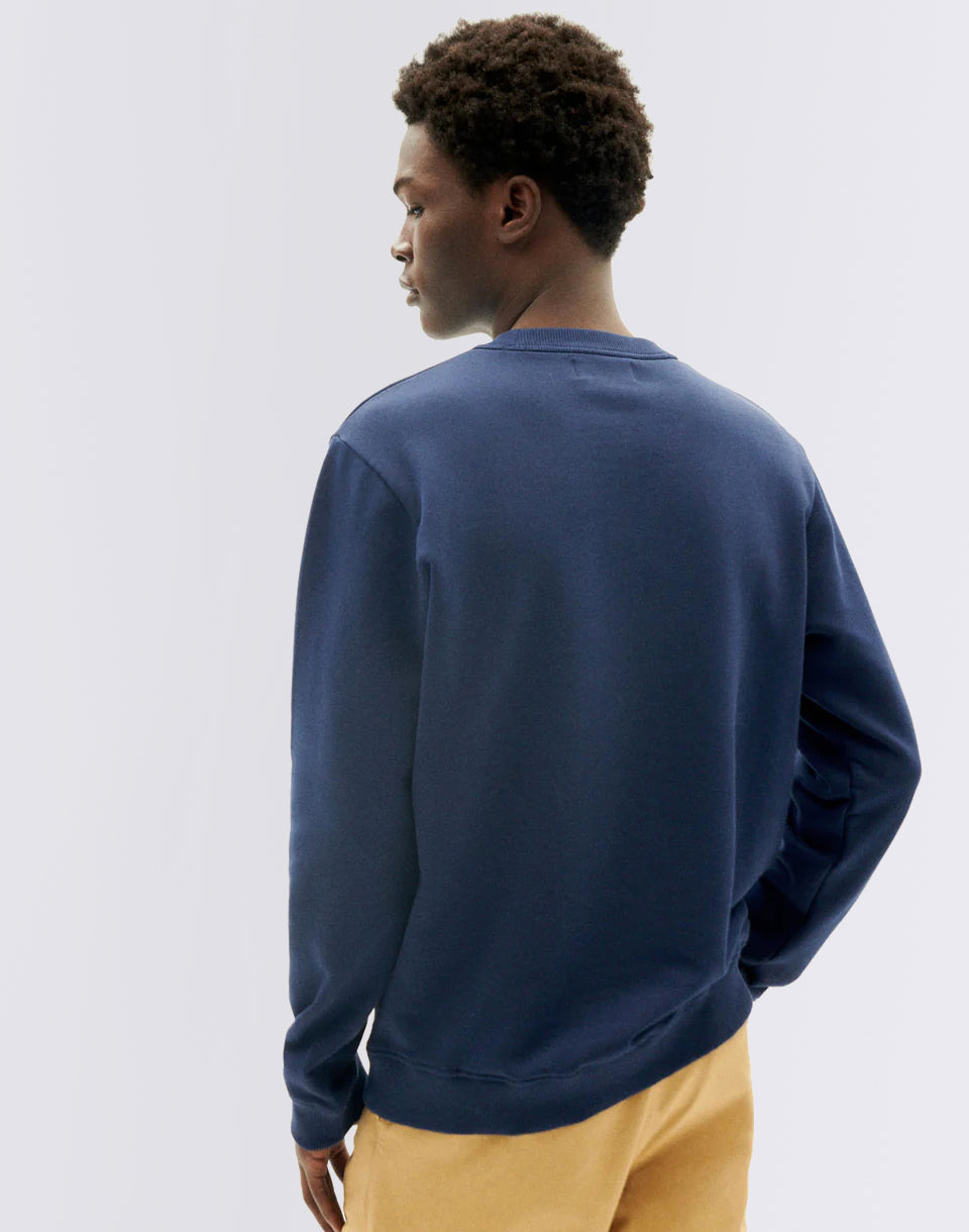 Nous sommes des sweats-shirts de la marine prête