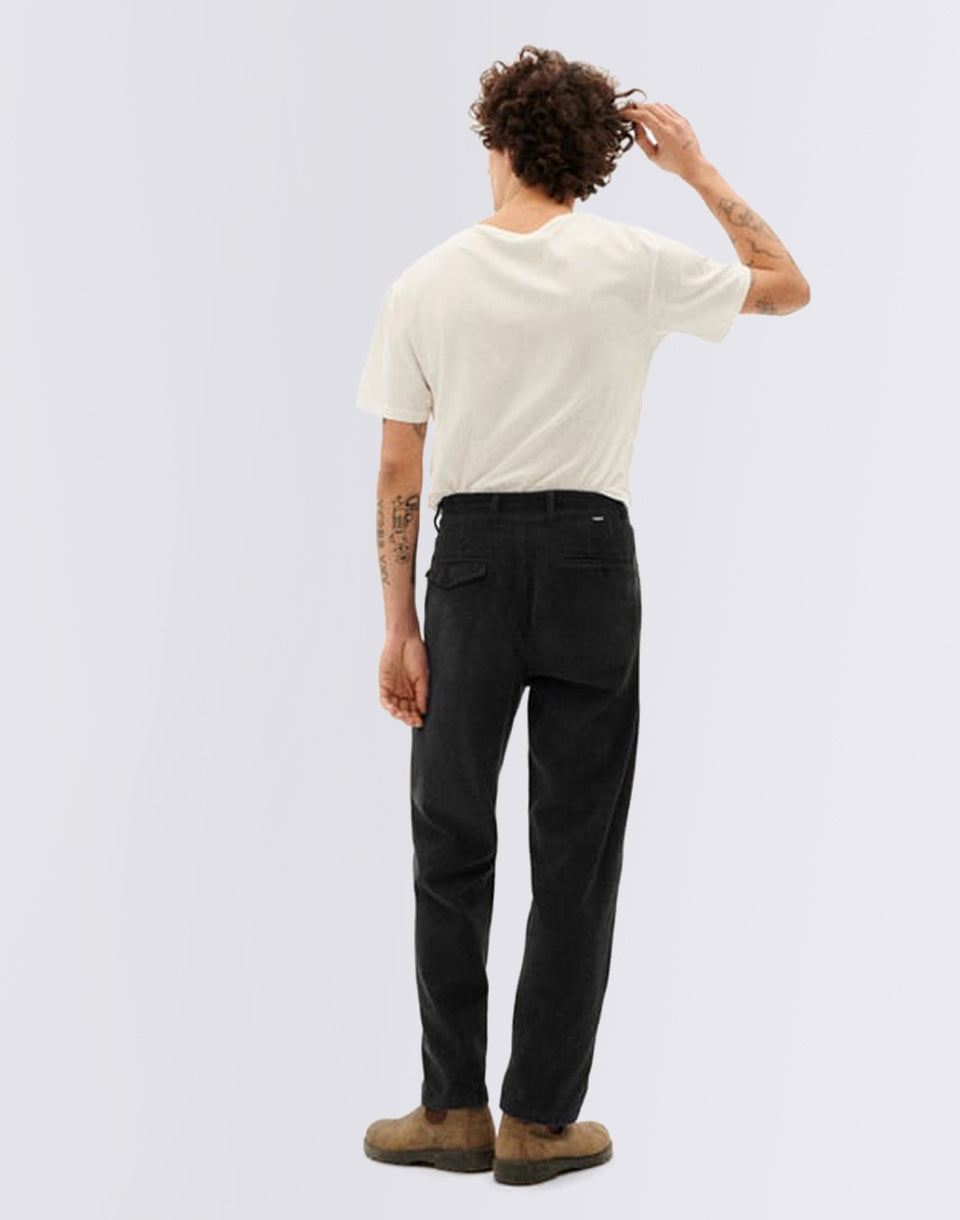 Pantalon noire en velours côtelé