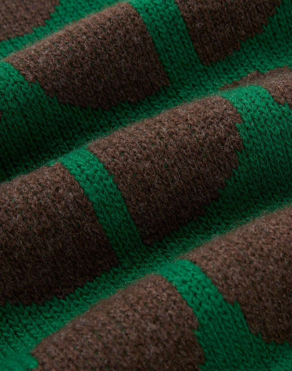 Wallpaper Brown Tea Knitted Vest