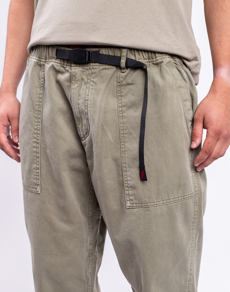 Pantalon ample fuselé