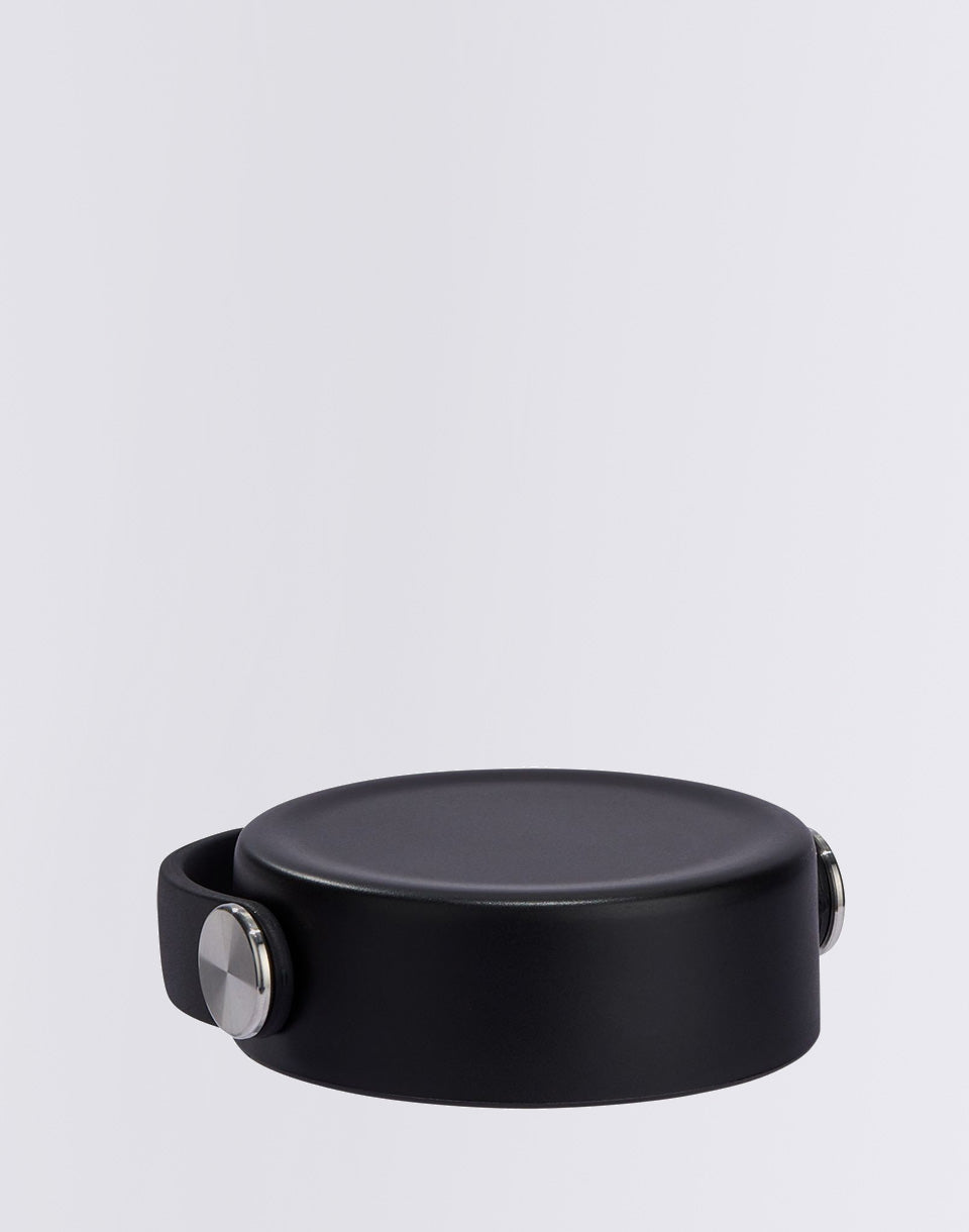 Cap largement flexible
