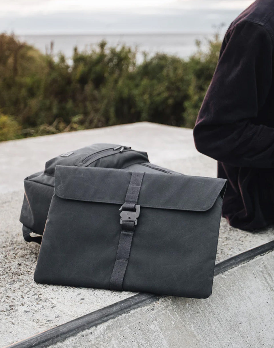 Manche d'ordinateur portable essentiel 16