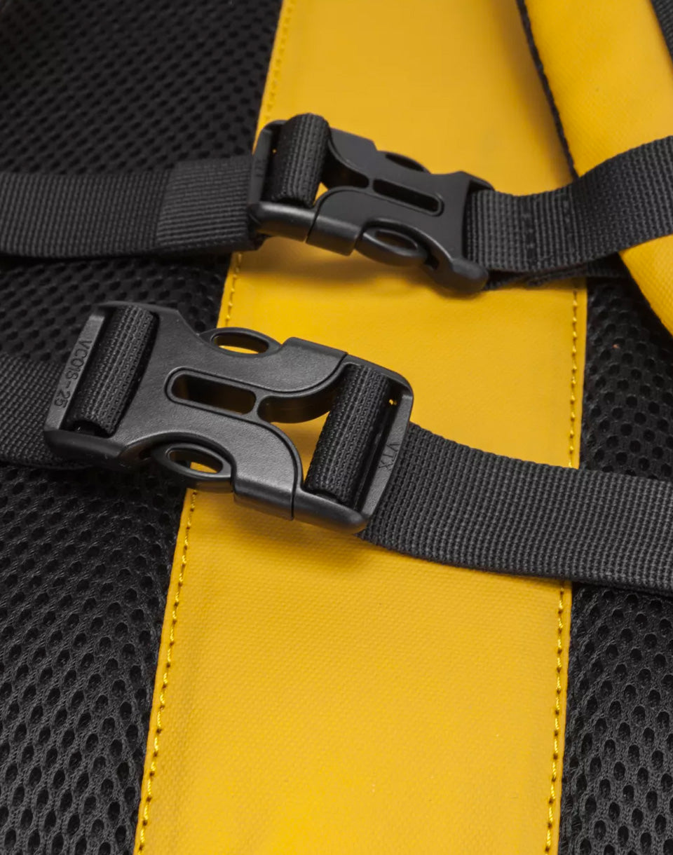 Dayle Roll Top Backpack 21 / 25L