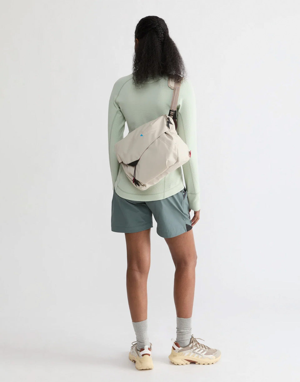 Gaut Messenger Bag