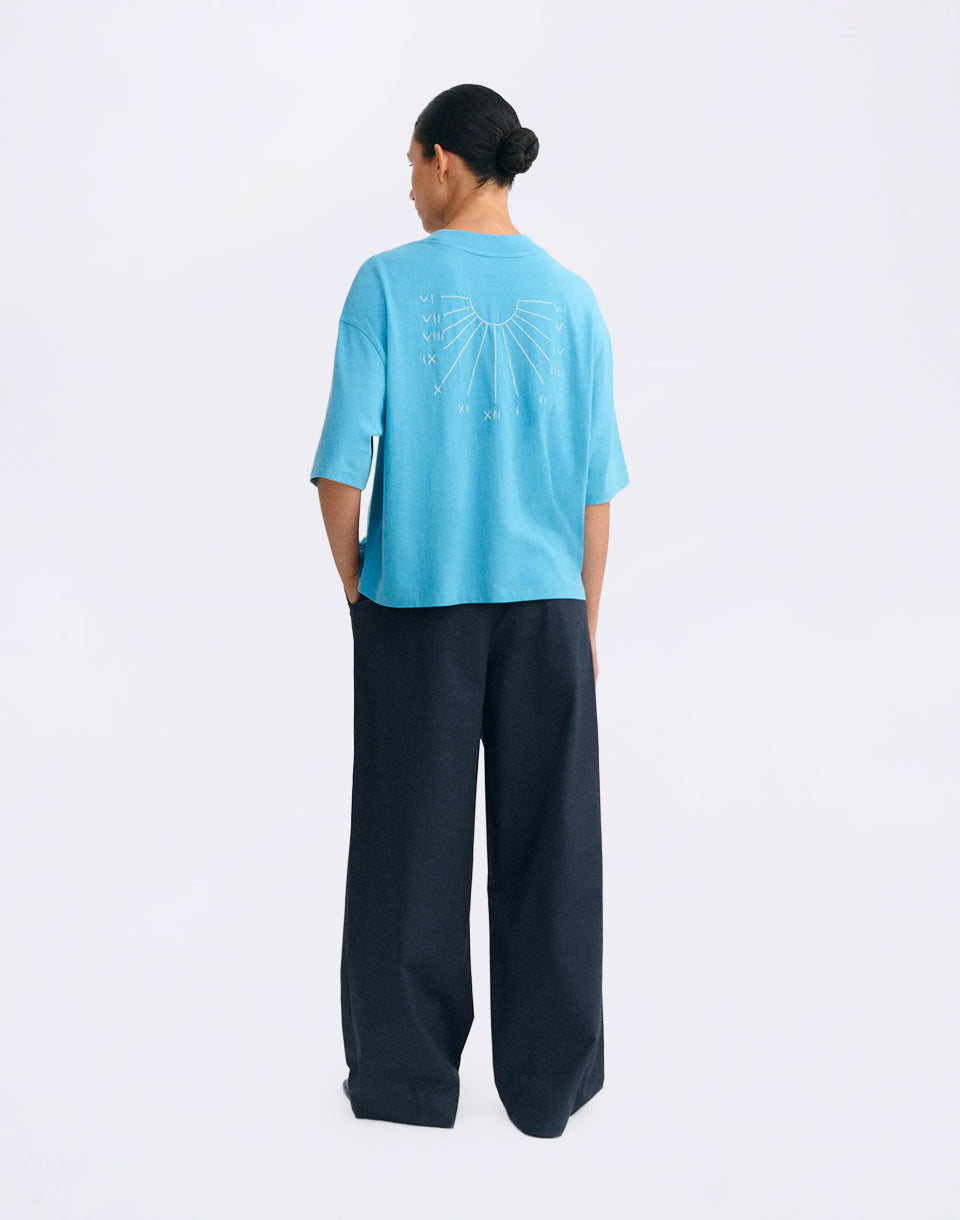 Omnia Sol Dark Dusk Lena Tee