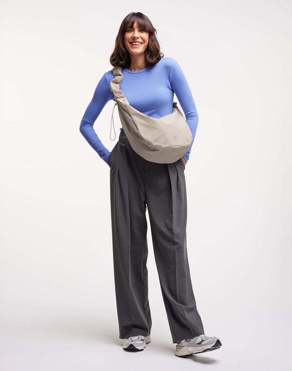 Moon Bag Ruffle Monochrome
