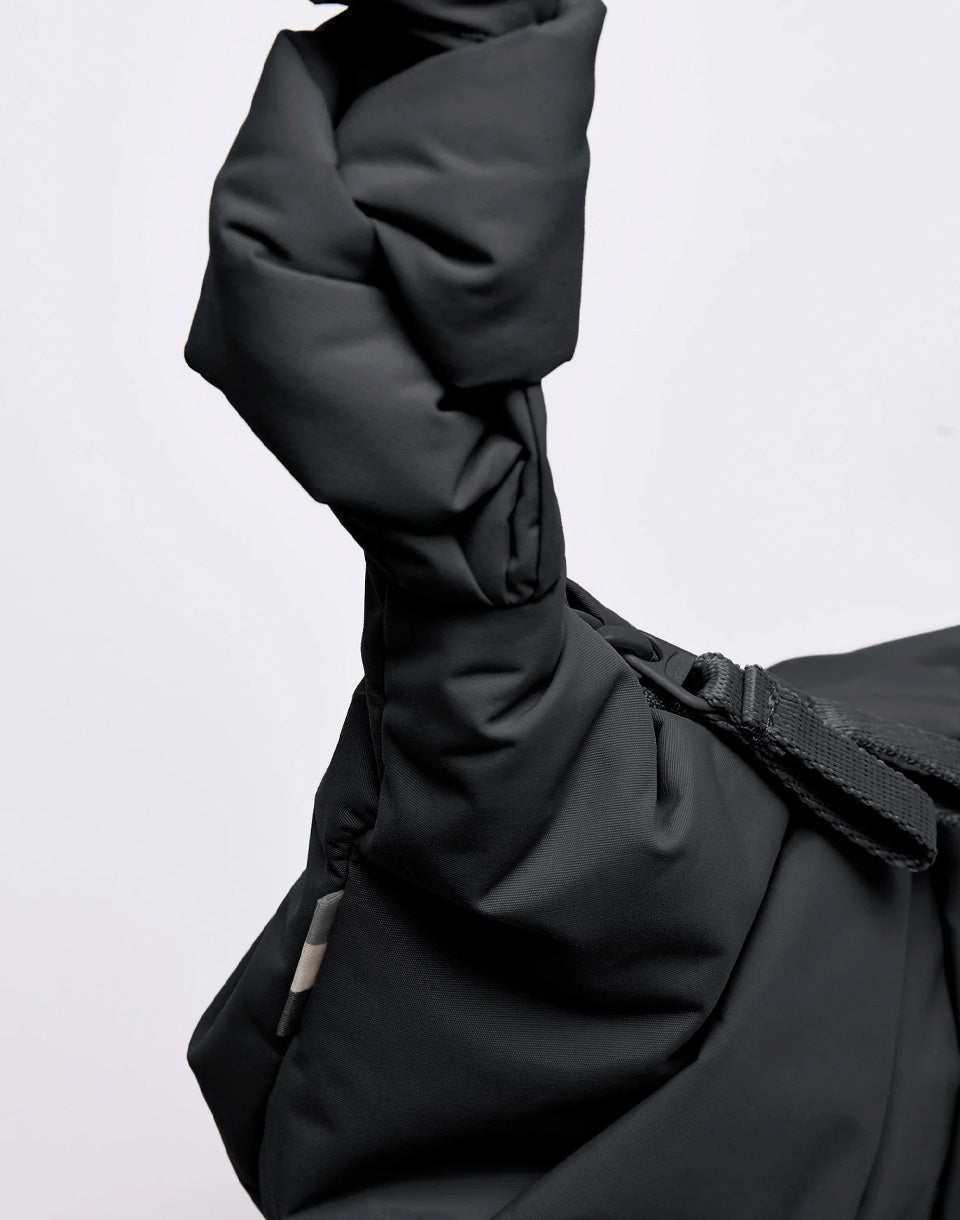 Pleat Moon Bag Small Monochrome