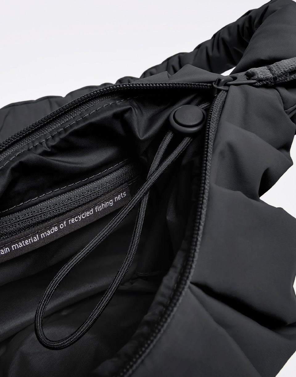 Pleat Moon Bag Small Monochrome