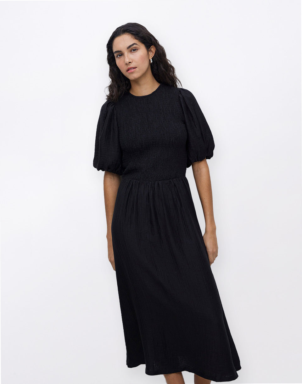 Robe longue à manches bouffantes