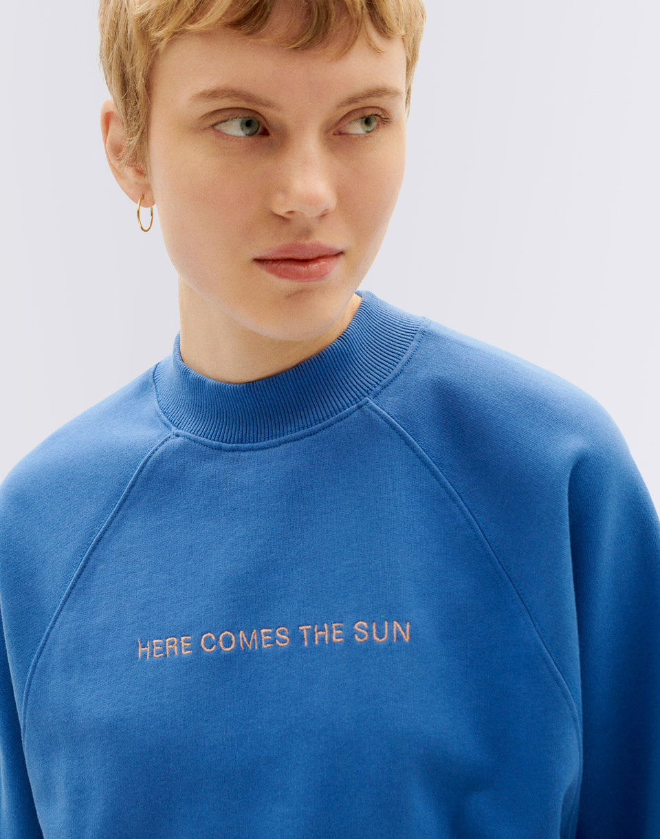 Voici le sweat Fantine Blue Fantine Sunage Blue
