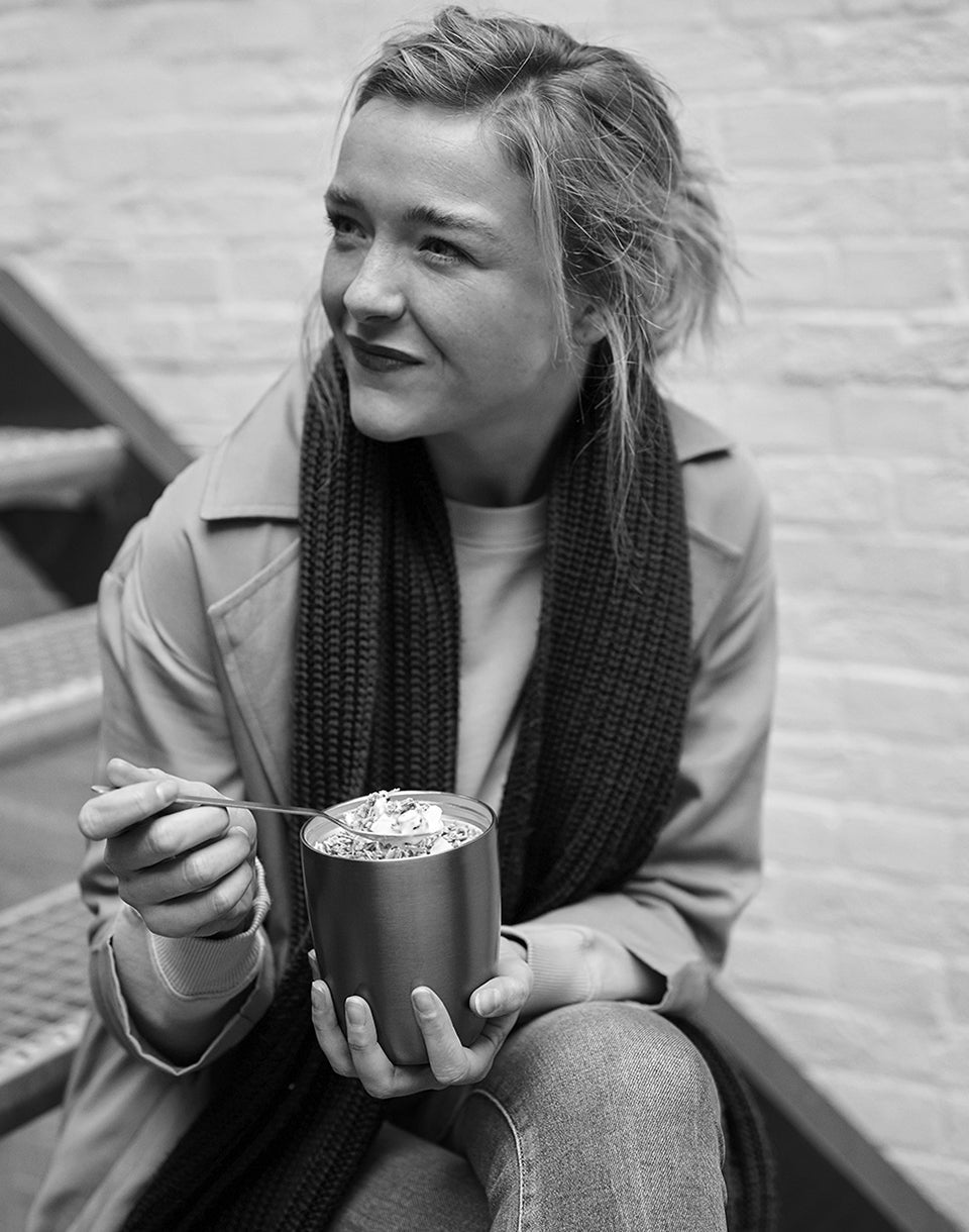 Ellipse pour le déjeuner isolée