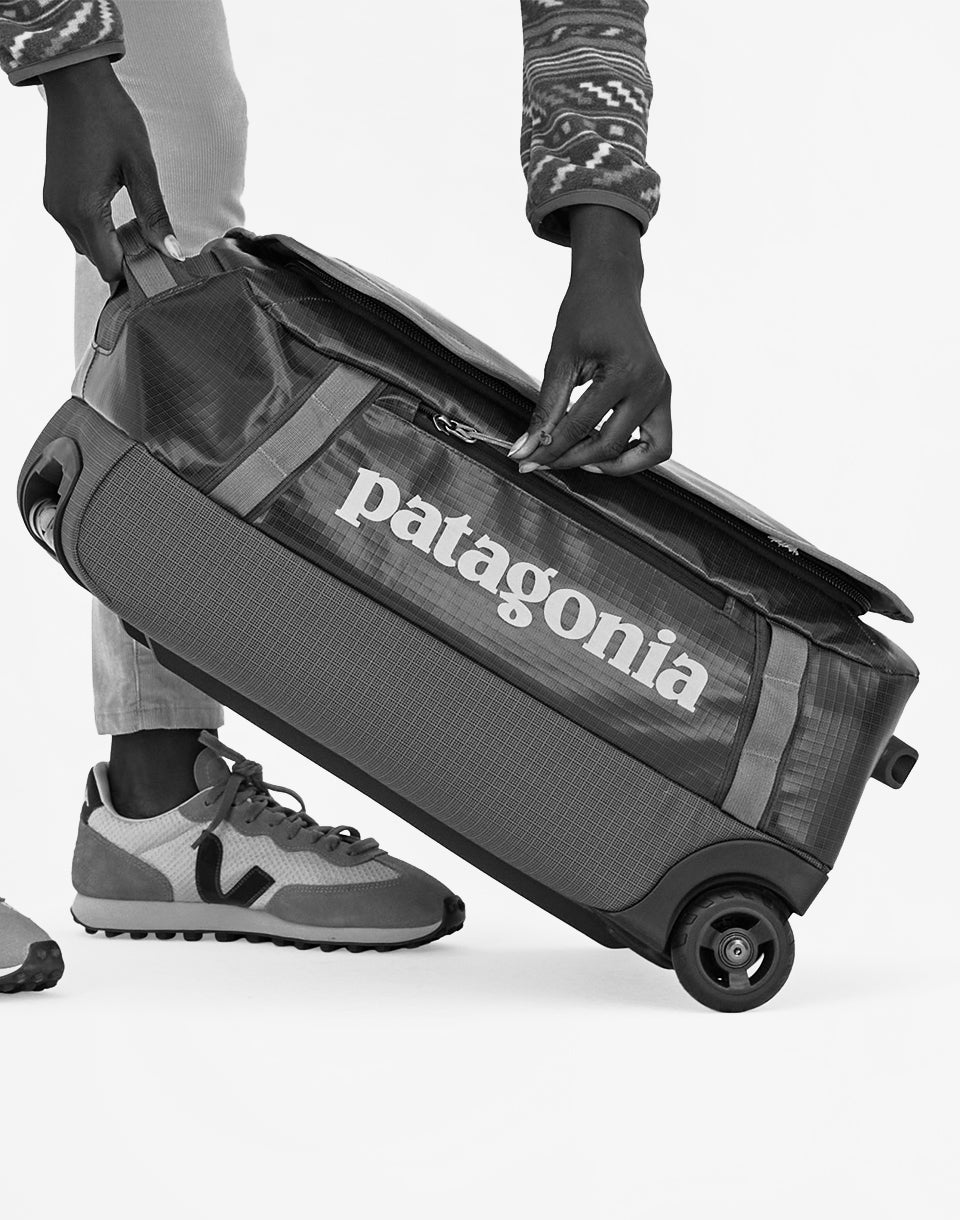 Black Hole Wheeled Duffel 40L