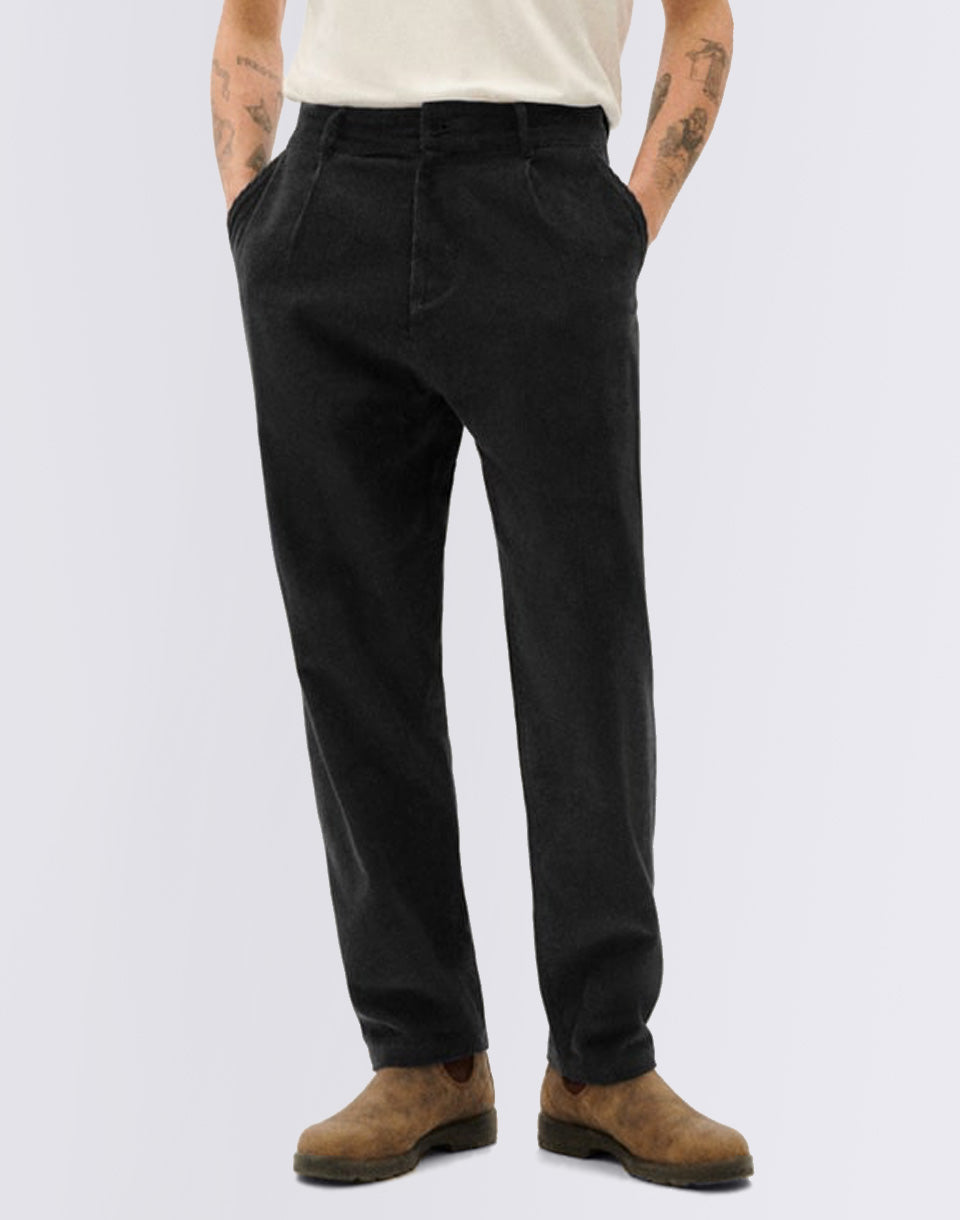 Pantalon noire en velours côtelé