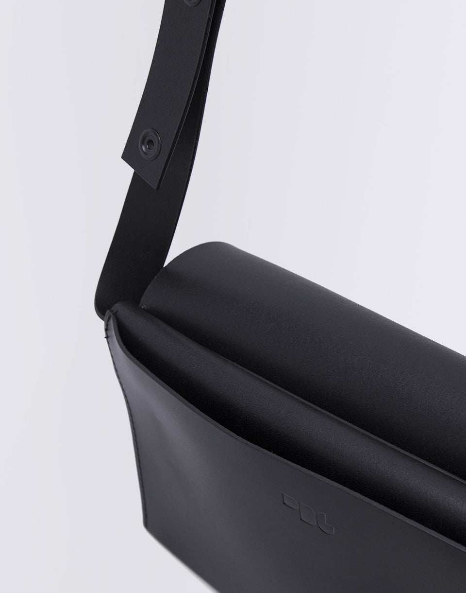 Cross Body M